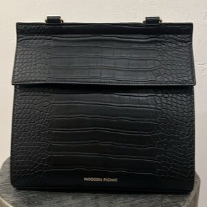 Modern Picnic Black Croc-Embossed Women's Lunch Bag Medium